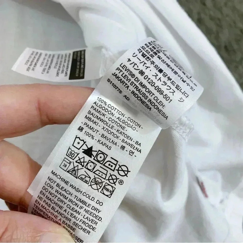 Levi’s Tee - Picture 9 of 11